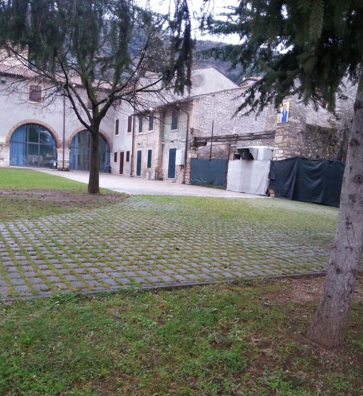 Drena | Finitura Quarzo colore grigio