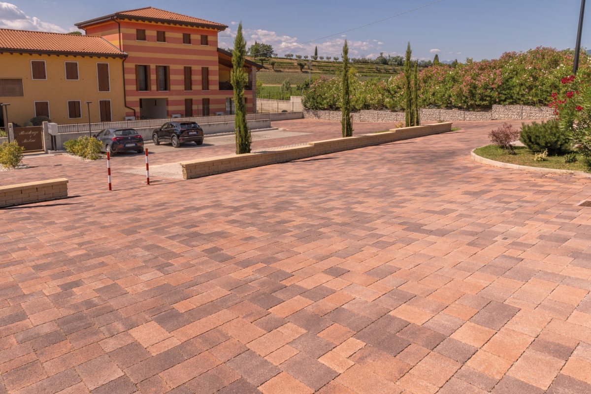 V8 | Finitura Filtrante colore Roccia Vulcanica Drain