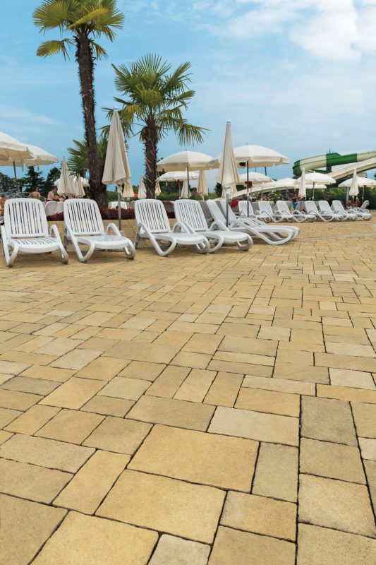 Via Iulia | Finitura adige colore Giallo Reale Gold