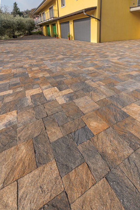 Via Iulia | Finitura Adige colore Arizona gold