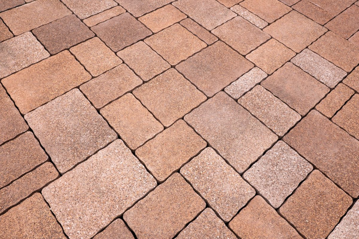 Via Postumia | Finitura Pietra colore roccia vulcanica