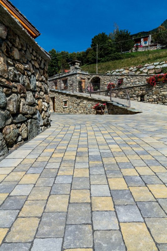 Cangrande | Finitura Gransasso colore luserna