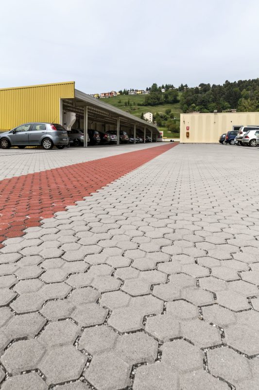 Ecotraffic | Finitura Quarzo colore rosso e grigio